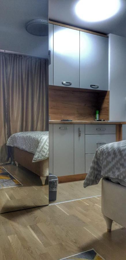 Appartement Identity By Nights & Smiles à Tuzla Extérieur photo