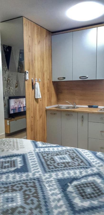 Appartement Identity By Nights & Smiles à Tuzla Extérieur photo