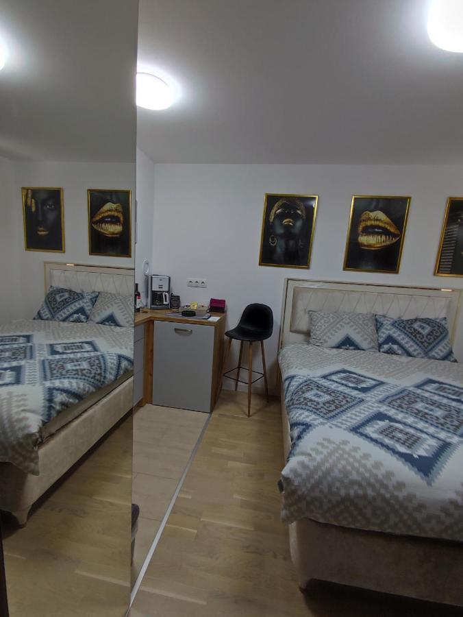 Appartement Identity By Nights & Smiles à Tuzla Extérieur photo
