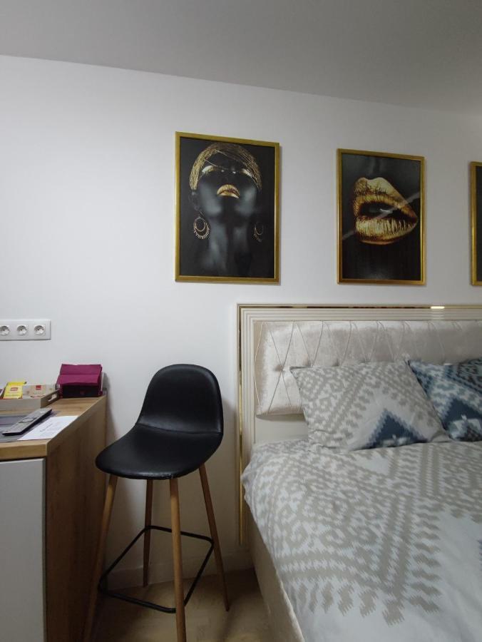 Appartement Identity By Nights & Smiles à Tuzla Extérieur photo