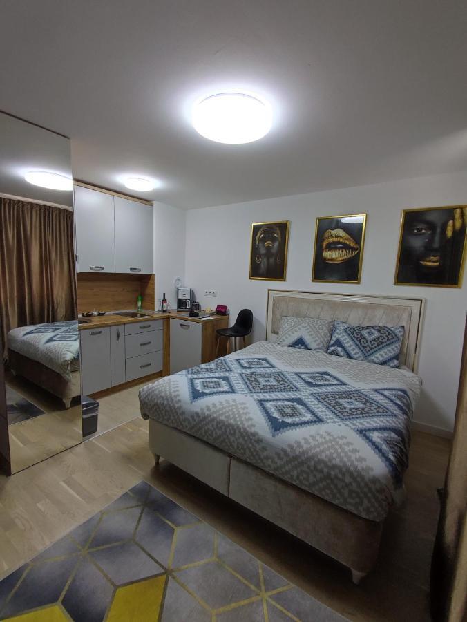 Appartement Identity By Nights & Smiles à Tuzla Extérieur photo