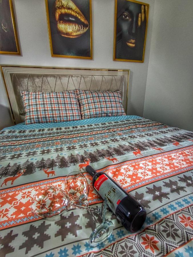 Appartement Identity By Nights & Smiles à Tuzla Extérieur photo